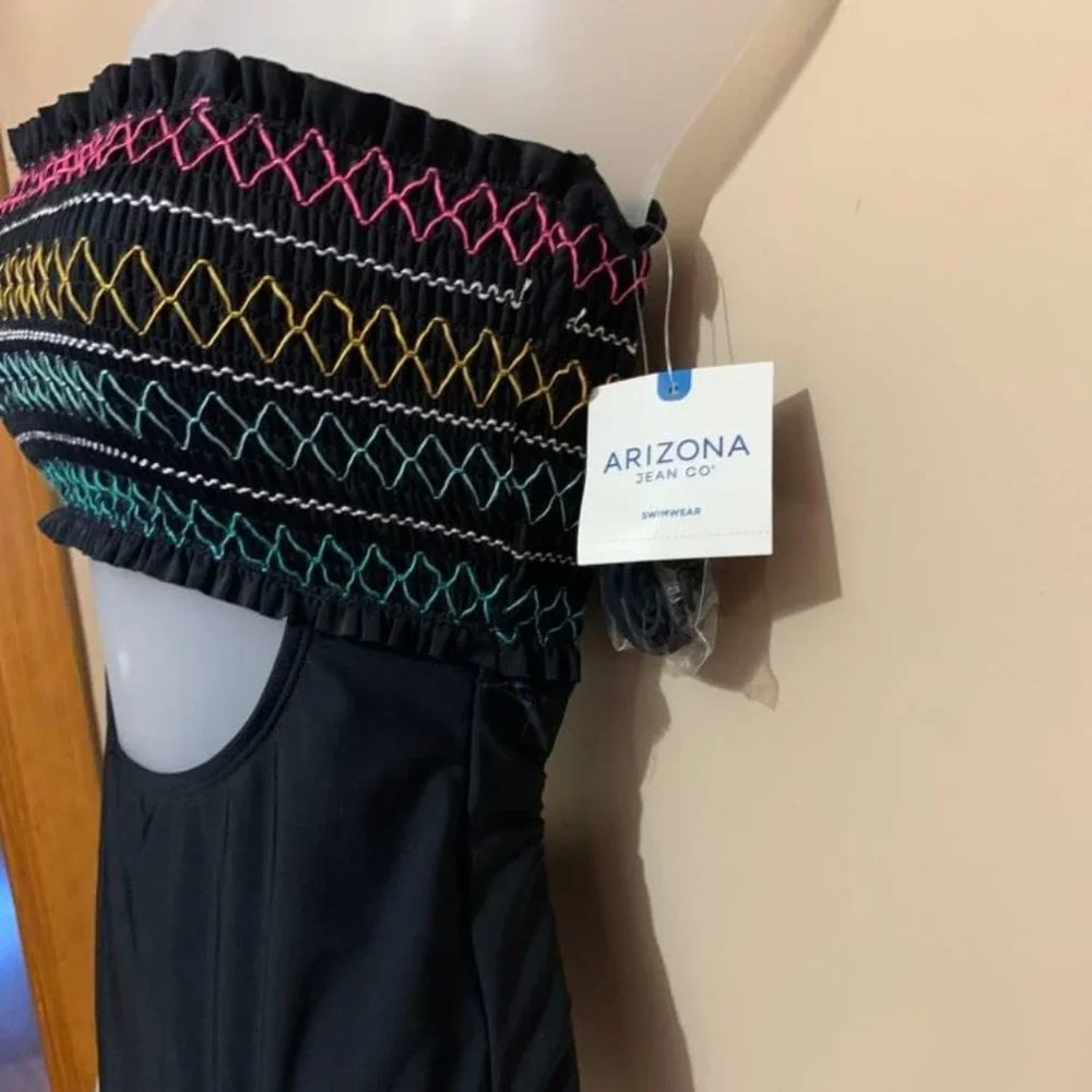3/$25 👙 NWT - ARIZONA Smocked One Piece Swimsuit Juniors - Picture 3 of 10